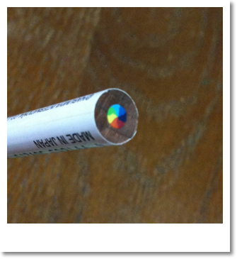 レインボーの色鉛筆