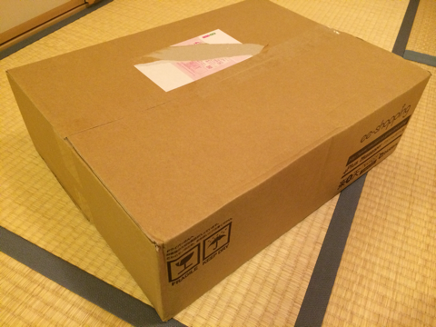 海外に行くのでMacbookのカバンを新調した　(Incase Nylon Compact Backpack )